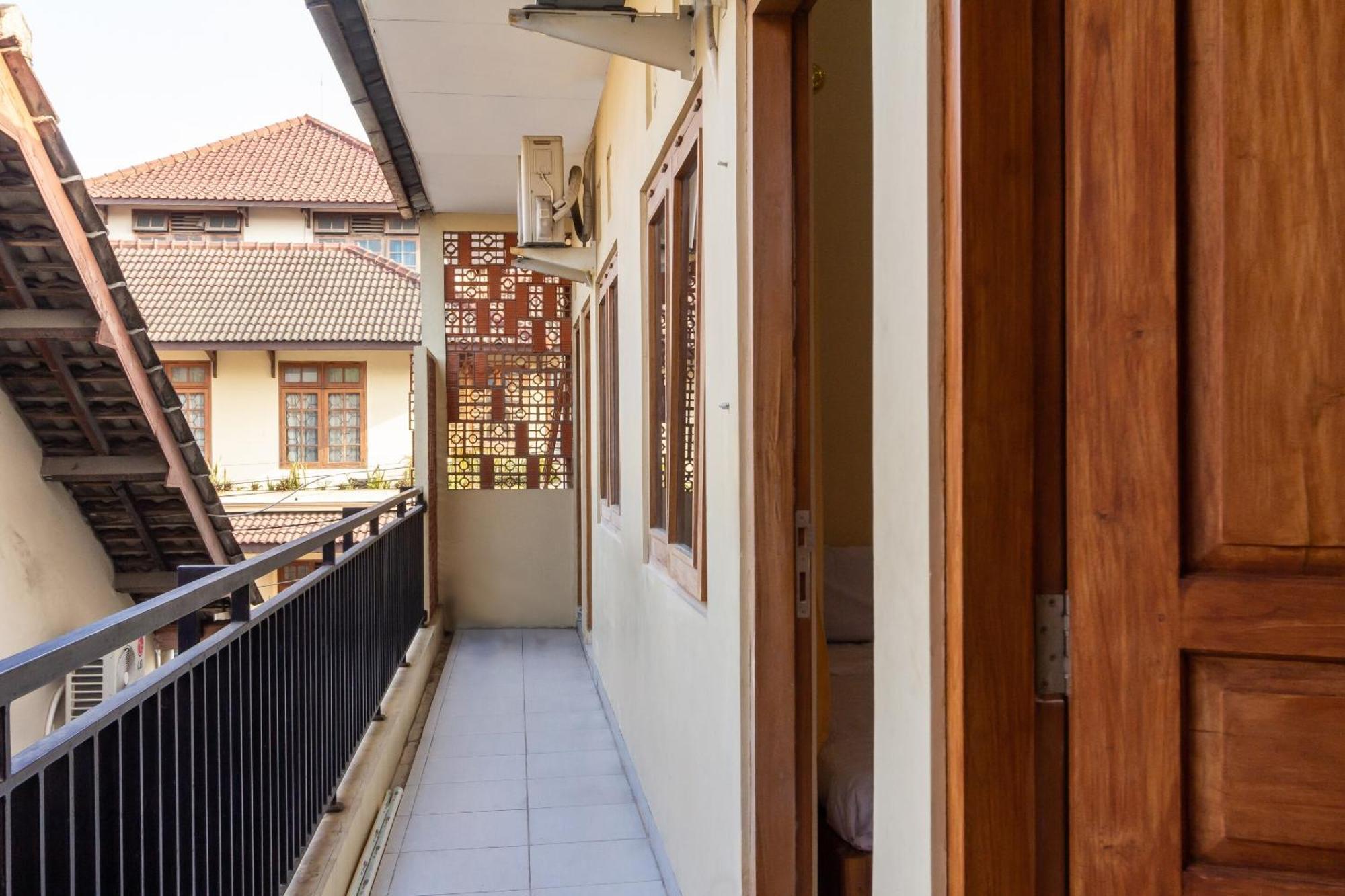 Super Oyo 1150 Omah Ladrang Kejayan Exterior foto