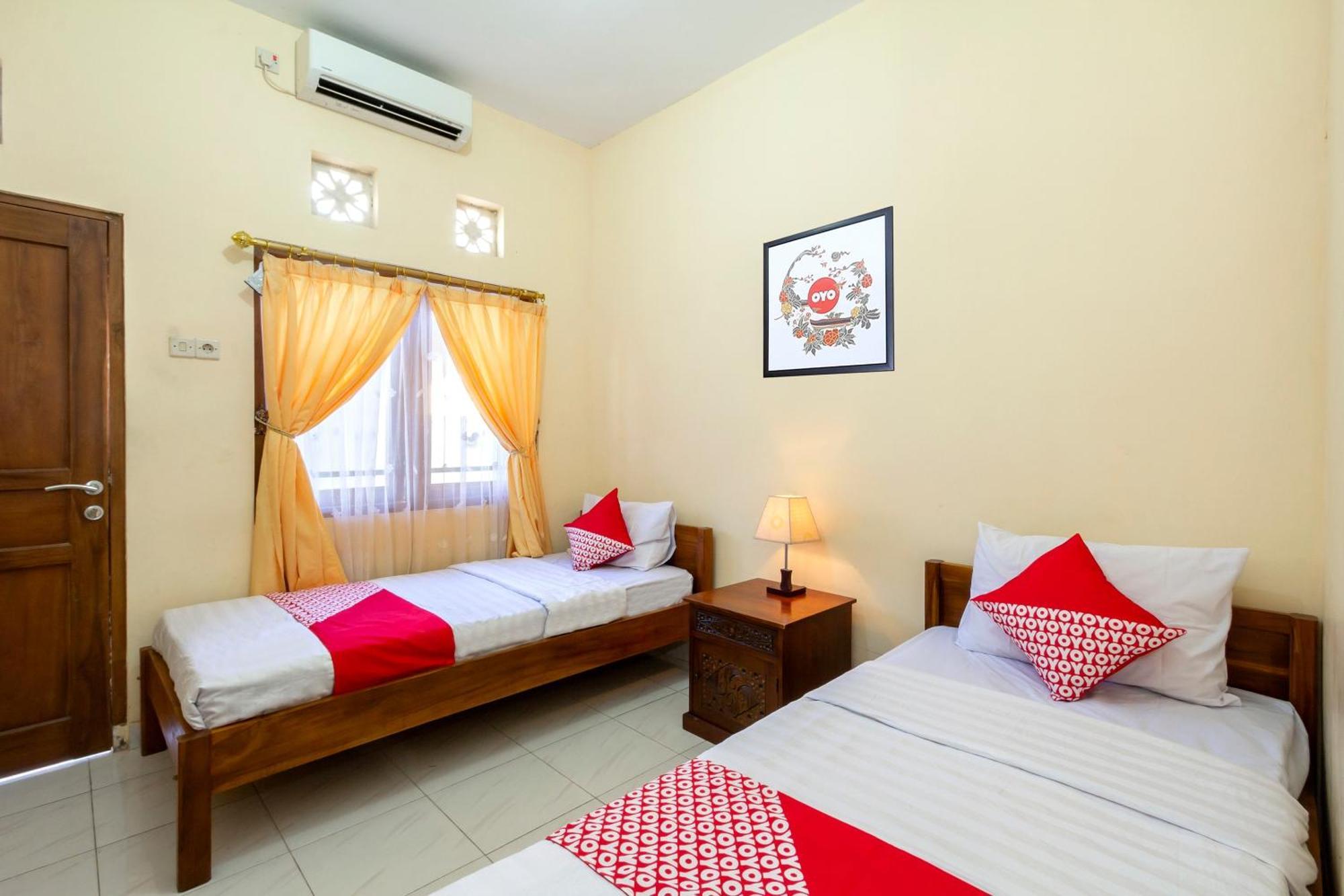 Super Oyo 1150 Omah Ladrang Kejayan Exterior foto